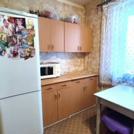 Продажа 3-комн квартиры на вторичном рынке Гостилицы, Школьная улица,  д. 12