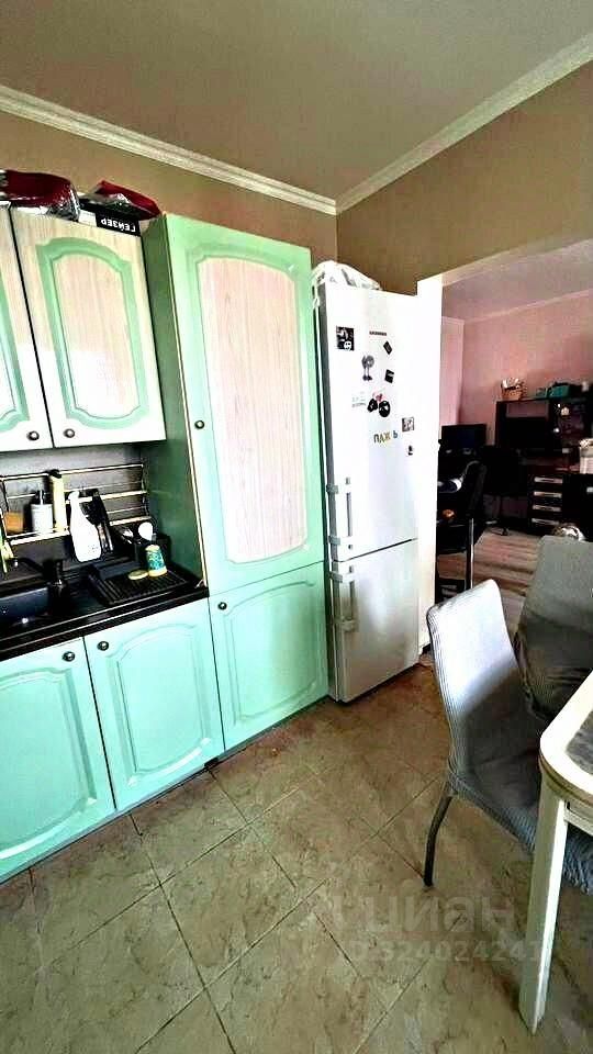 Продажа 4-комн квартиры на вторичном рынке Волжский бульвар, 11