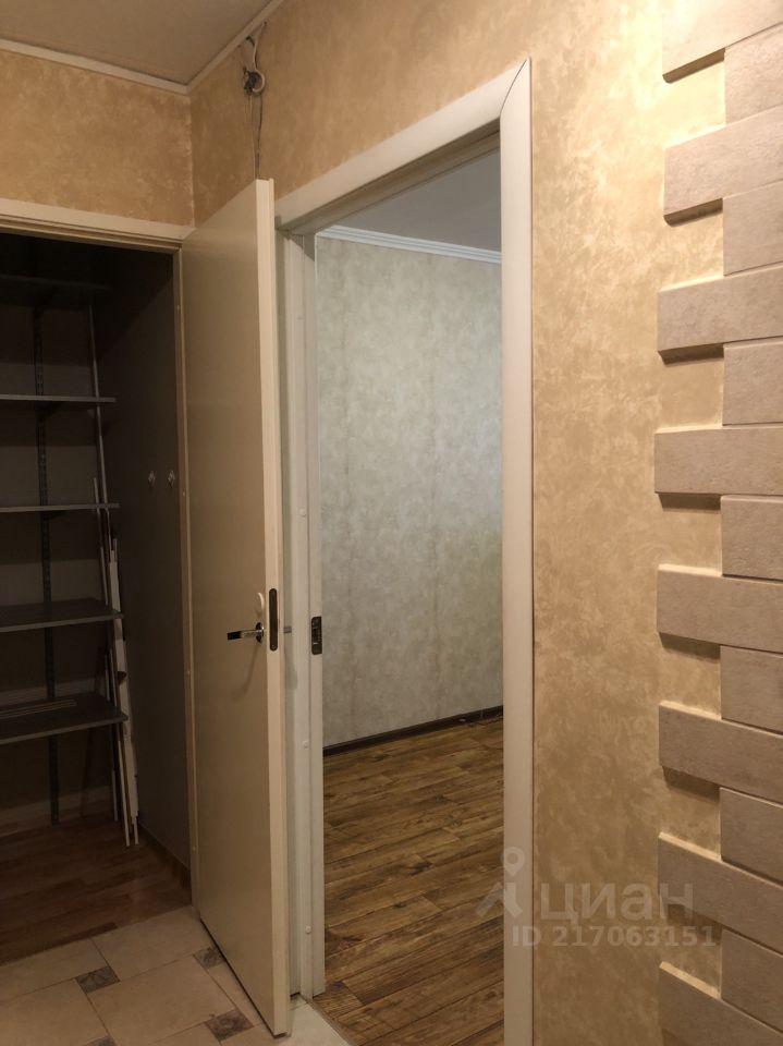 Аренда 1-комн квартиры на вторичном рынке Комендантский проспект, 28К1