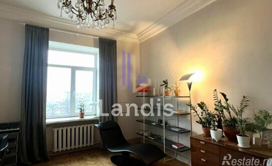 Продажа 2-комн квартиры на вторичном рынке Садовая-Спасская улица