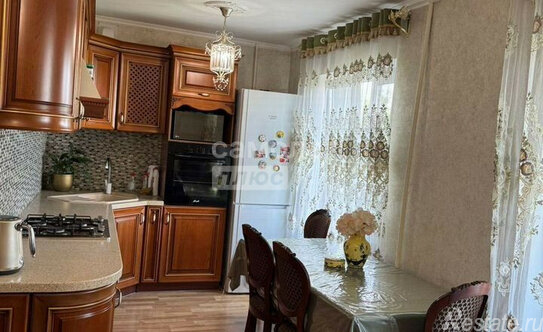 Продажа 3-комн квартиры на вторичном рынке улица Введенского,  д. 27 к2