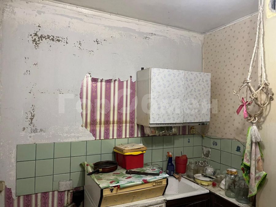 Продажа 1-комн квартиры на вторичном рынке Изумрудная улица, 9