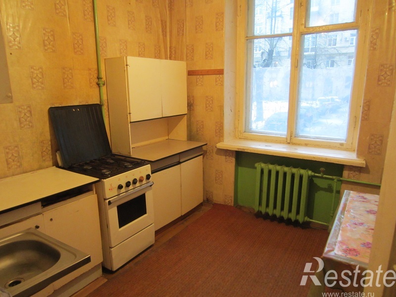 Продажа 2-комн квартиры на вторичном рынке Сестрорецкая ул ,  д. 3