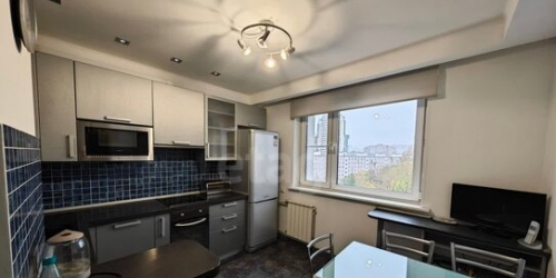 3-комн квартира улица Цюрупы,  д. 13