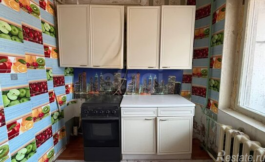 Продажа 1-комн квартиры на вторичном рынке Кириши, ул Нефтехимиков,  д. 6