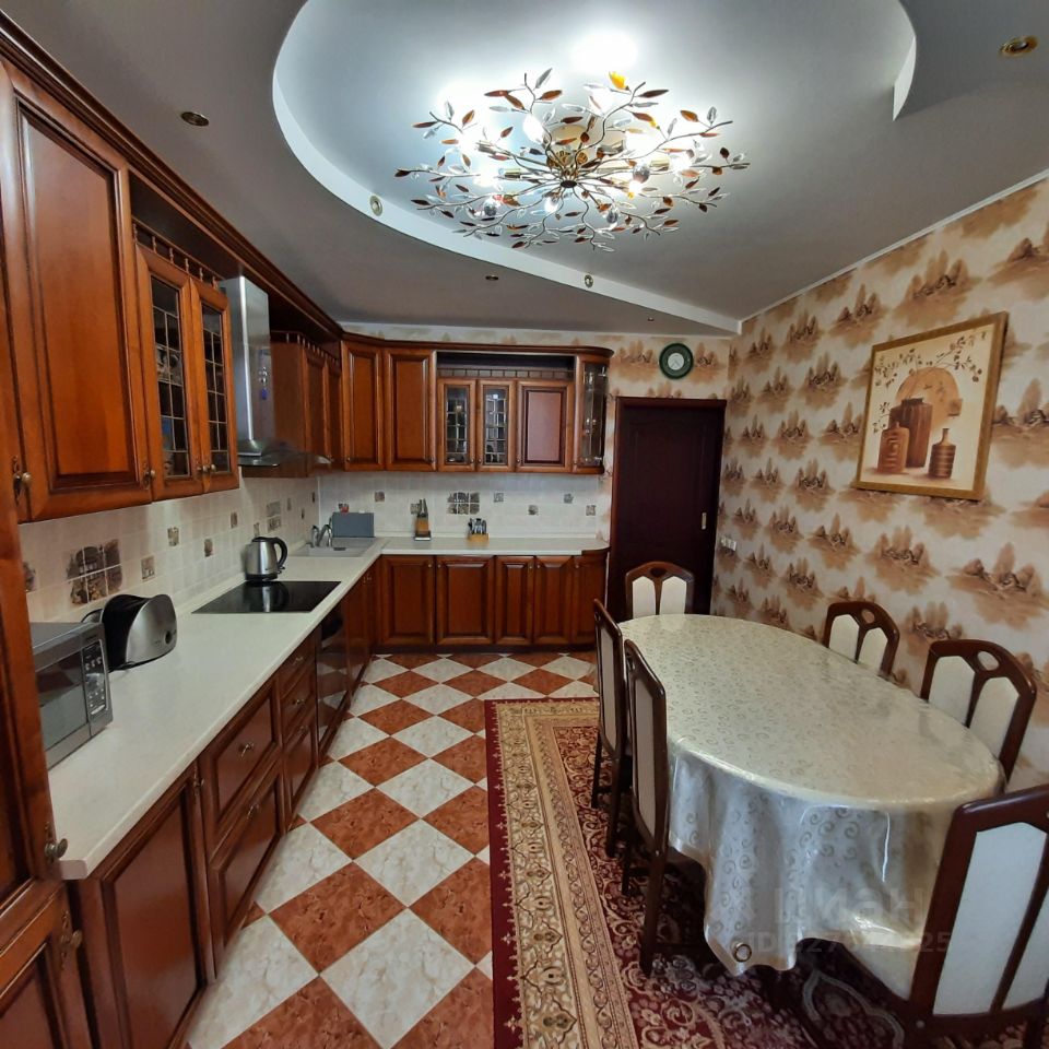 Продажа 2-комн квартиры на вторичном рынке Наро-Фоминск, улица Войкова, 1