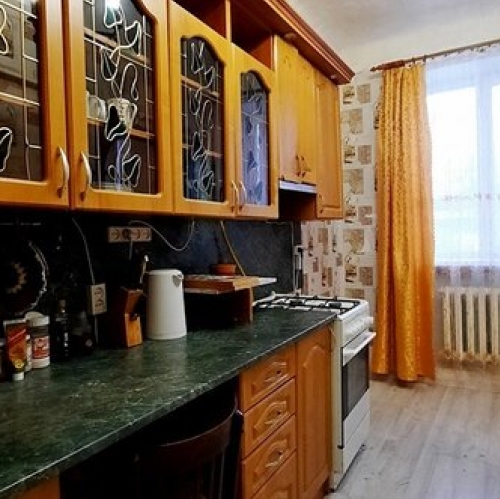 3-комн квартира Сланцы, пер Островского,  д. 3