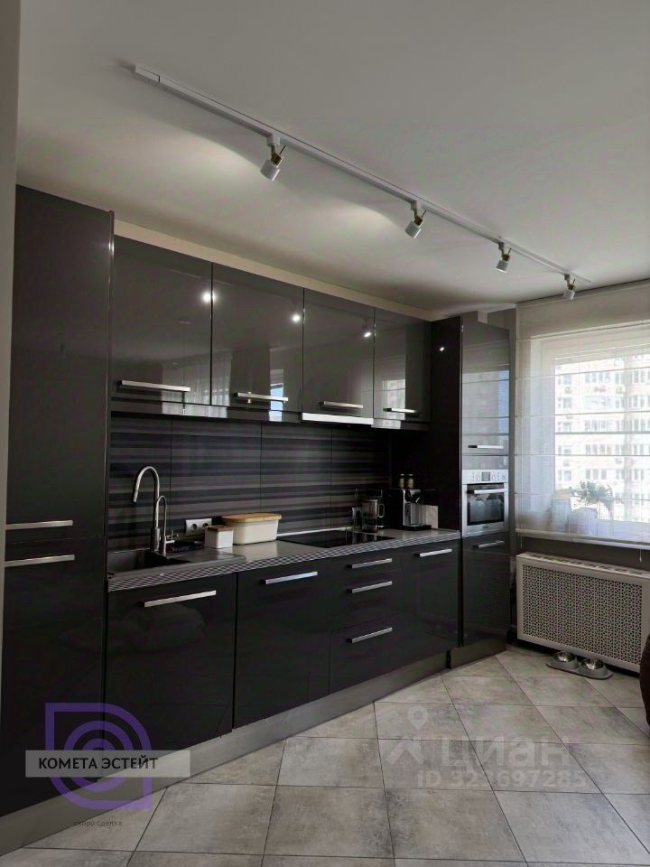 Продажа 3-комн квартиры на вторичном рынке улица Васильцовский Стан, 9