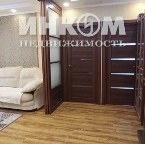 3-комн квартира улица Самуила Маршака,  д. 18