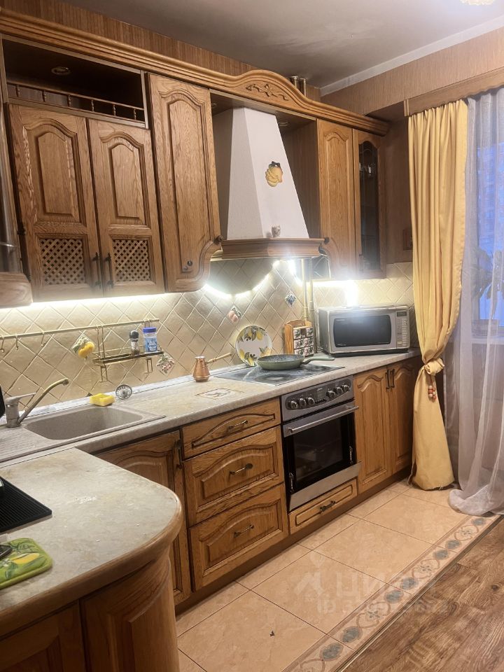 Продажа 3-комн квартиры на вторичном рынке Перовское шоссе, 6