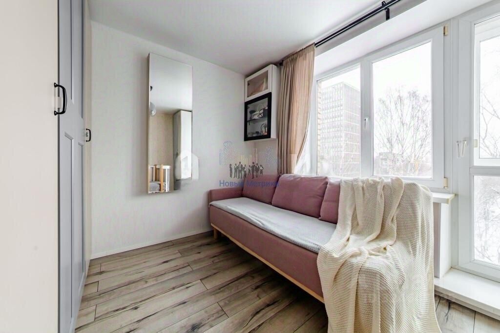 Продажа 2-комн квартиры на вторичном рынке 2-й Муринский проспект, 22