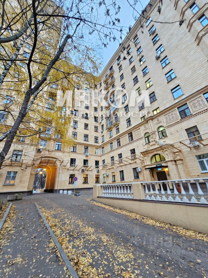 Продажа 2-комн квартиры на вторичном рынке Ломоносовский проспект, 14