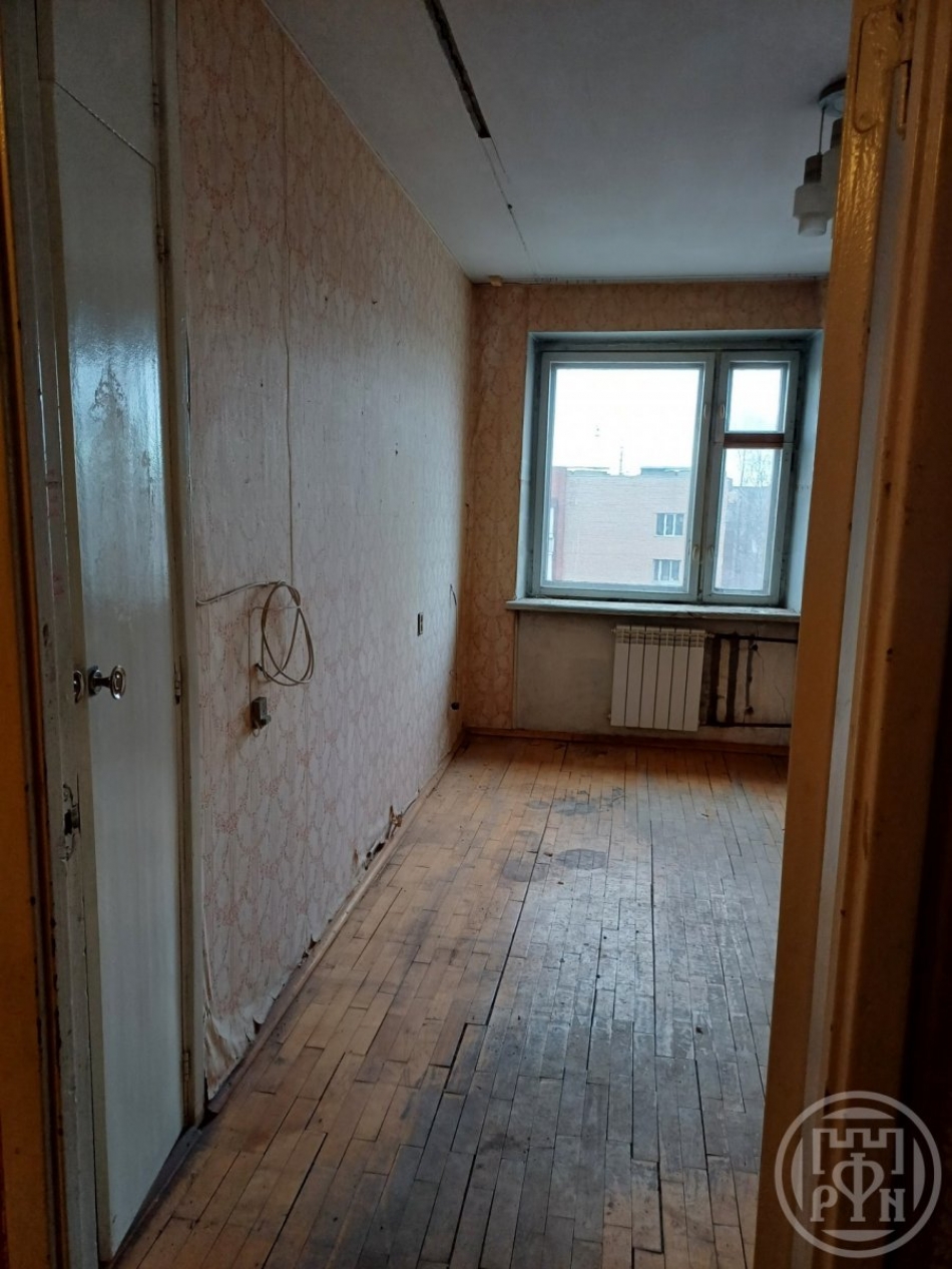 Продажа 2-комн квартиры на вторичном рынке Петергоф г., Чебышевская ул. ,  д. 4,  к. 3