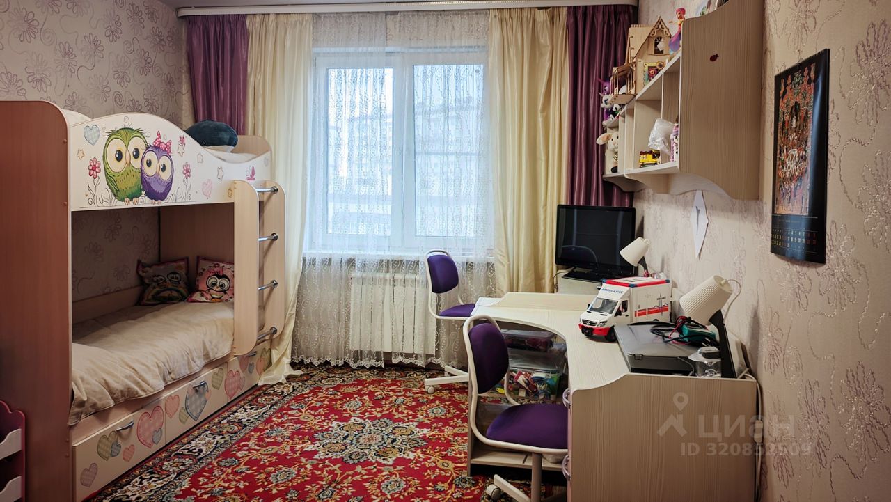 Продажа 3-комн квартиры на вторичном рынке Южный мкр, улица Курыжова, 21