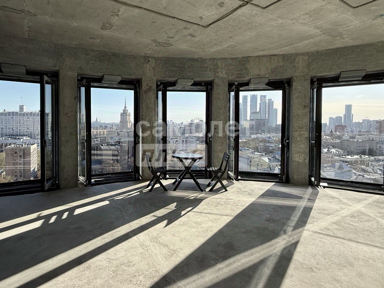 Продажа 4-комн квартиры на вторичном рынке Дружинниковская улица, 15