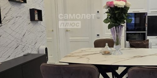 3-комн квартира улица Паршина, 10