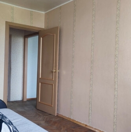 Продажа 3-комн квартиры на вторичном рынке улица Хлопина,  д. 7 к1