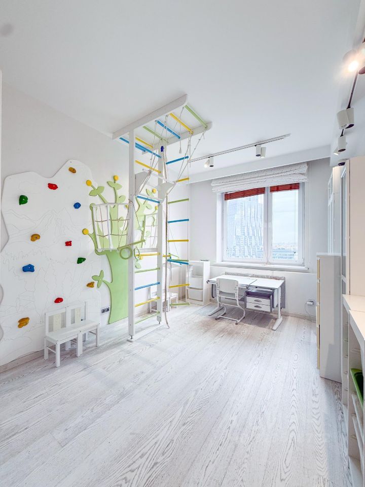 Продажа 3-комн квартиры на вторичном рынке улица Пырьева, 9к3