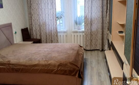 Продажа 3-комн квартиры на вторичном рынке Красное Село г, Освобождения ул,  д. 25,  к. 1