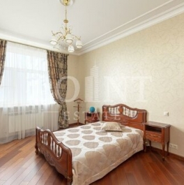 Аренда 4-комн квартиры на вторичном рынке улица Александра Невского,  д. 27