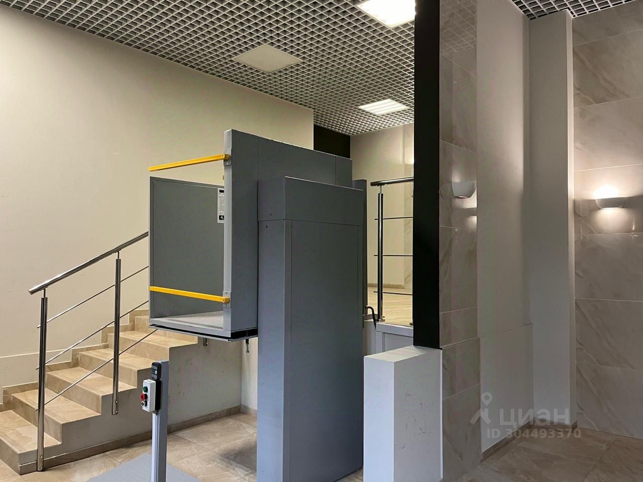 Продажа 2-комн квартиры на вторичном рынке пос. Шушары, Пулковское тер., улица Переведенская, 4к2с2