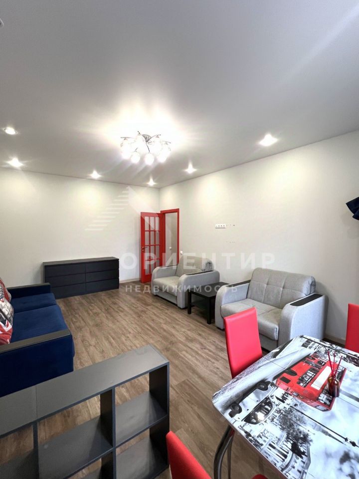 Аренда 2-комн квартиры на вторичном рынке Загородный проспект, 8