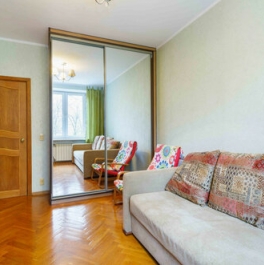 Продажа 2-комн квартиры на вторичном рынке улица Марии Ульяновой,  д. 17 к3