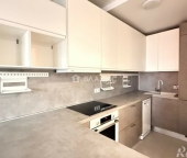 Продать Квартиры вторичка улица Александры Монаховой  84 к4 