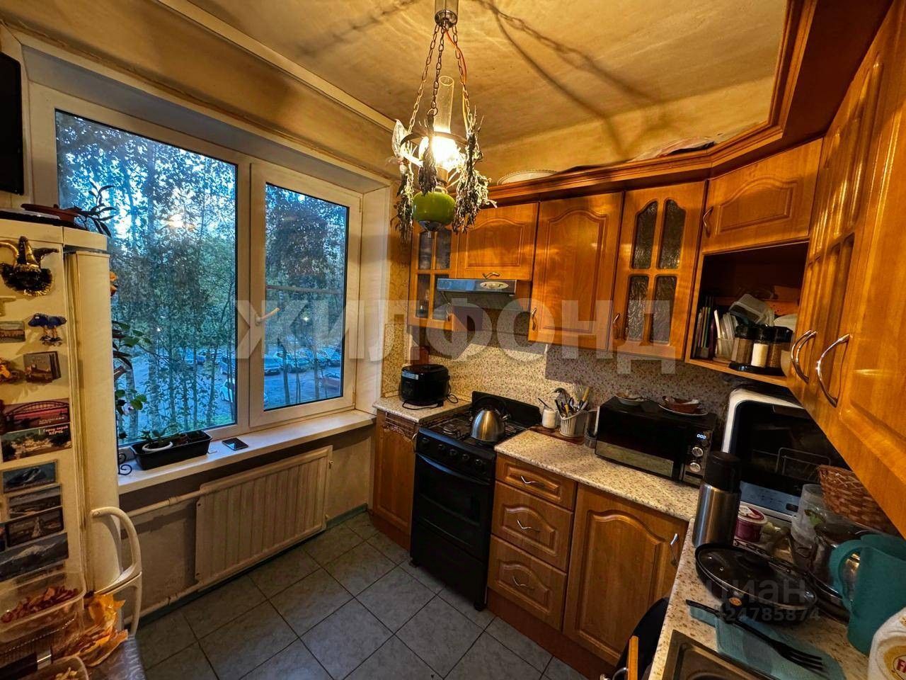 Продажа 4-комн квартиры на вторичном рынке Тихорецкий проспект, 35