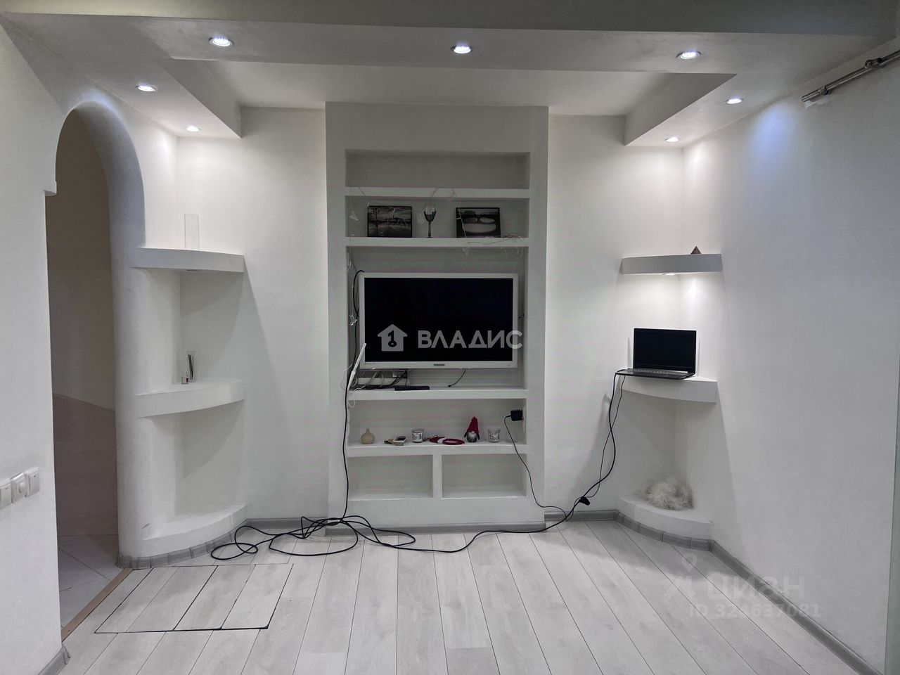 Продажа 3-комн квартиры на вторичном рынке Лобня, улица Дружбы, 8/12