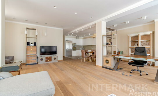 Аренда 4-комн квартиры на вторичном рынке Афанасьевский Б. пер,  д. 28