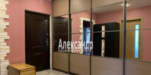 3-комн квартира Коллонтай ул,  д. 5/1