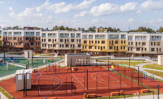 Продажа 3-комн квартиры на вторичном рынке Трубачеевка, Центральная улица,  д. 1