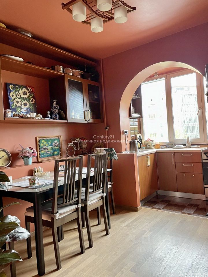 Продажа 3-комн квартиры на вторичном рынке улица Кошкина,  д. 13 к1