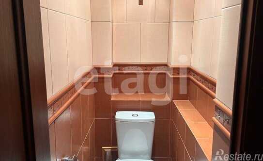 Продажа 3-комн квартиры на вторичном рынке Коломна, улица Толстикова,  д. 1