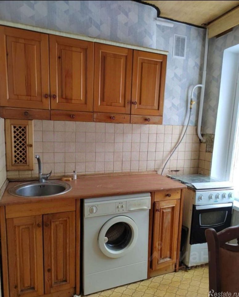 Продажа 2-комн квартиры на вторичном рынке Сходня, улица Тюкова,  д. 12