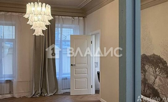 Продажа 2-комн квартиры на вторичном рынке Зверинская улица