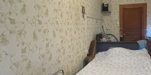 Комната Косая линия, 24/25