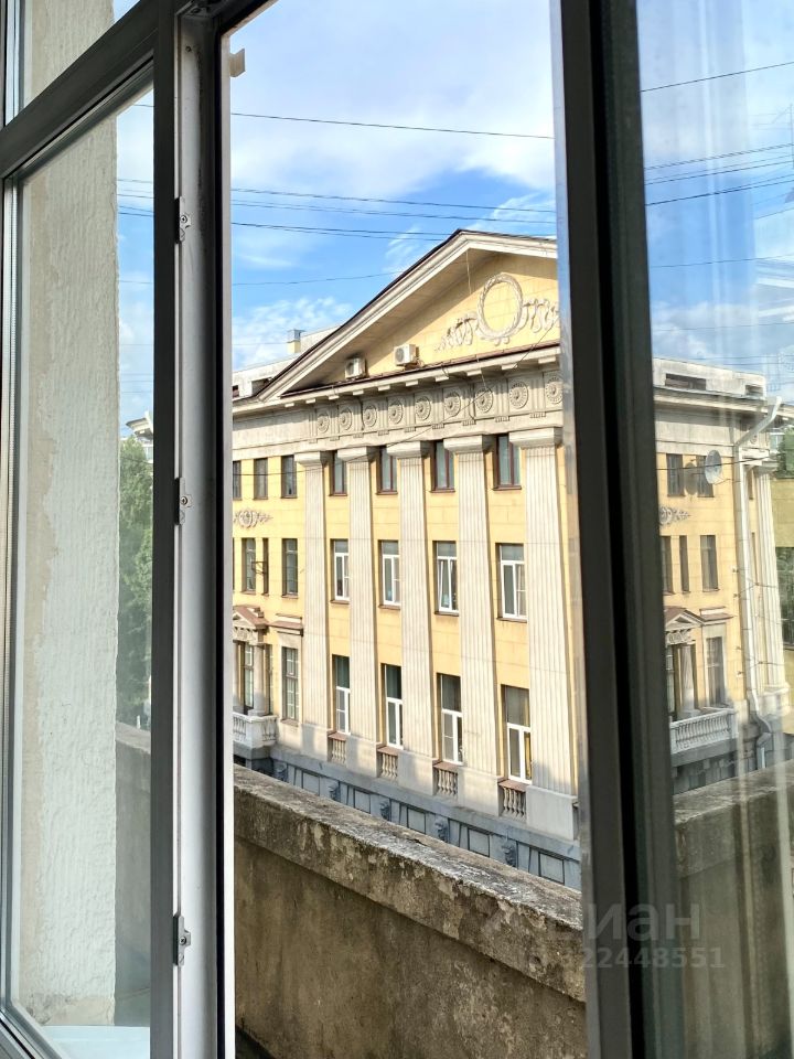 Продажа 3-комн квартиры на вторичном рынке Каменноостровский проспект, 22