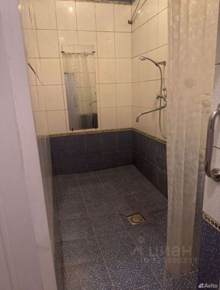 Продажа комнаты Большеохтинский проспект, 22к1