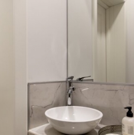 Продажа 2-комн квартиры на вторичном рынке ул Кирочная,  д. 70