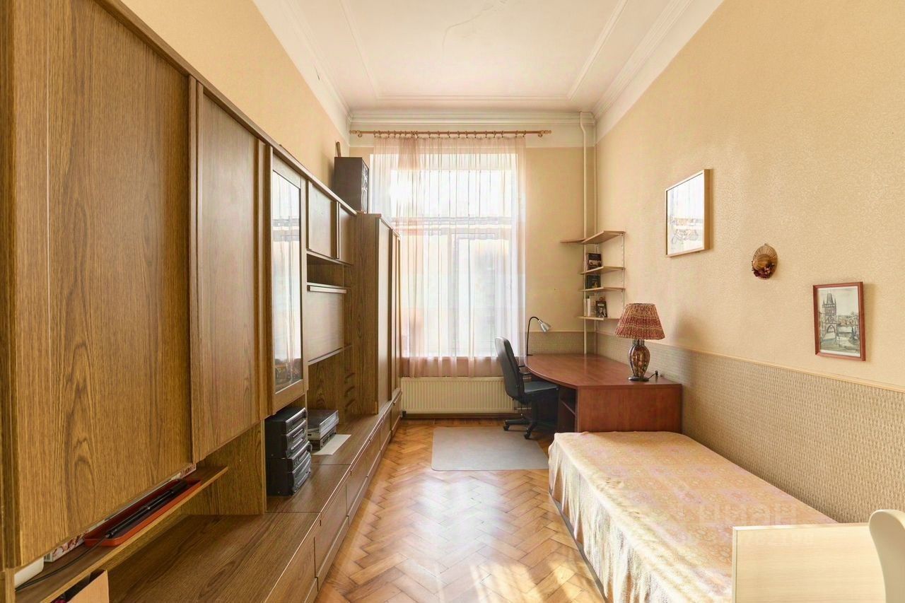 Продажа 4-комн квартиры на вторичном рынке Подъездной переулок, 10