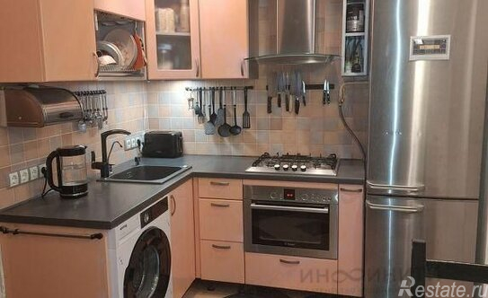 Продажа 2-комн квартиры на вторичном рынке ул Металлургов,  д. 38