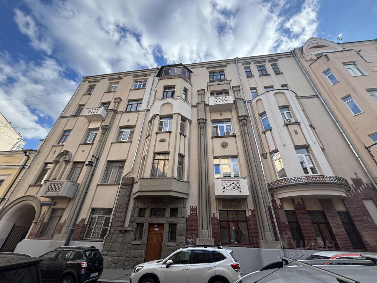 Продажа 3-комн квартиры на вторичном рынке переулок Померанцев, 7