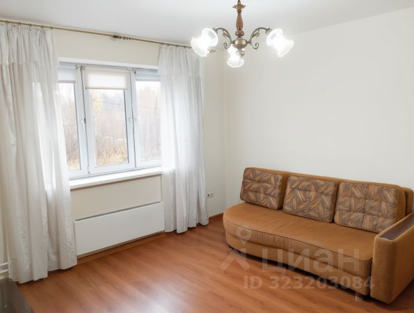 Продажа 1-комн квартиры на вторичном рынке Аничково пгт, 8