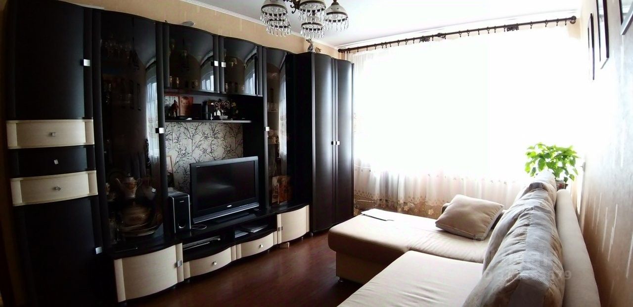 Продажа 3-комн квартиры на вторичном рынке д. Лесколово, улица Красноборская, 59