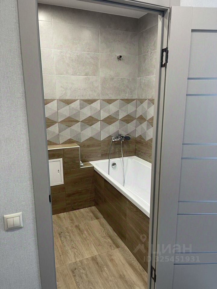 Продажа 2-комн квартиры на вторичном рынке проспект Куприна, 40к1