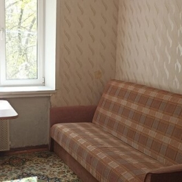 Продажа 2-комн квартиры на вторичном рынке Алтайская улица,  д. 2