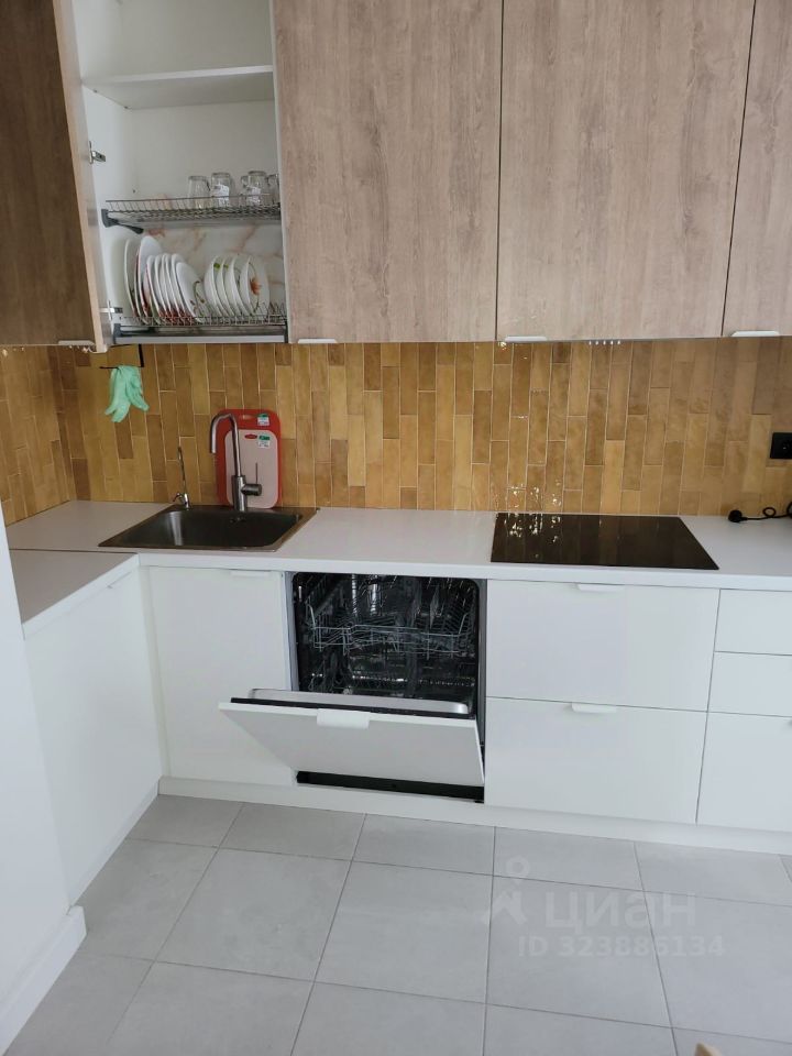 Аренда 3-комн квартиры на вторичном рынке Амурская улица, 2Ак3