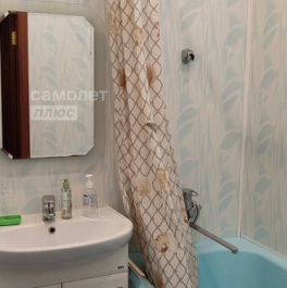 Продажа 2-комн квартиры на вторичном рынке ул Петра Романова,  д. 4,  к. 3